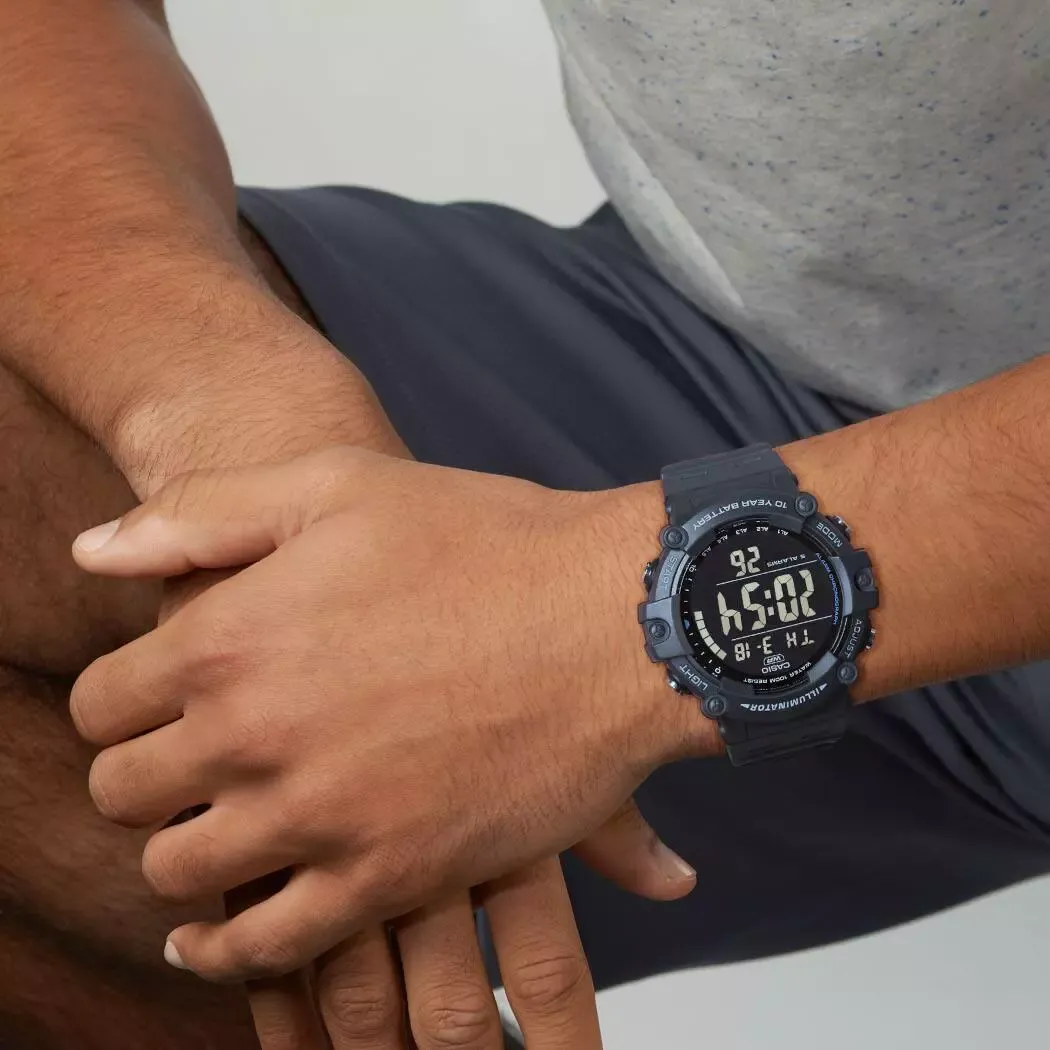 Large  LCD  HD  Dig   10Y 100M