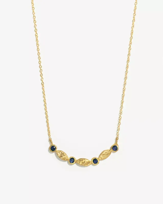 Mesh Colar com pendente arqueado em prata com banho de ouro e zis 1245005C2