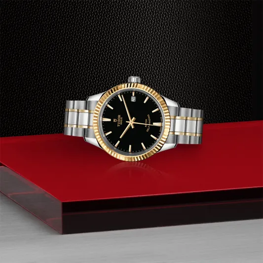 Tudor Style M12313-0005