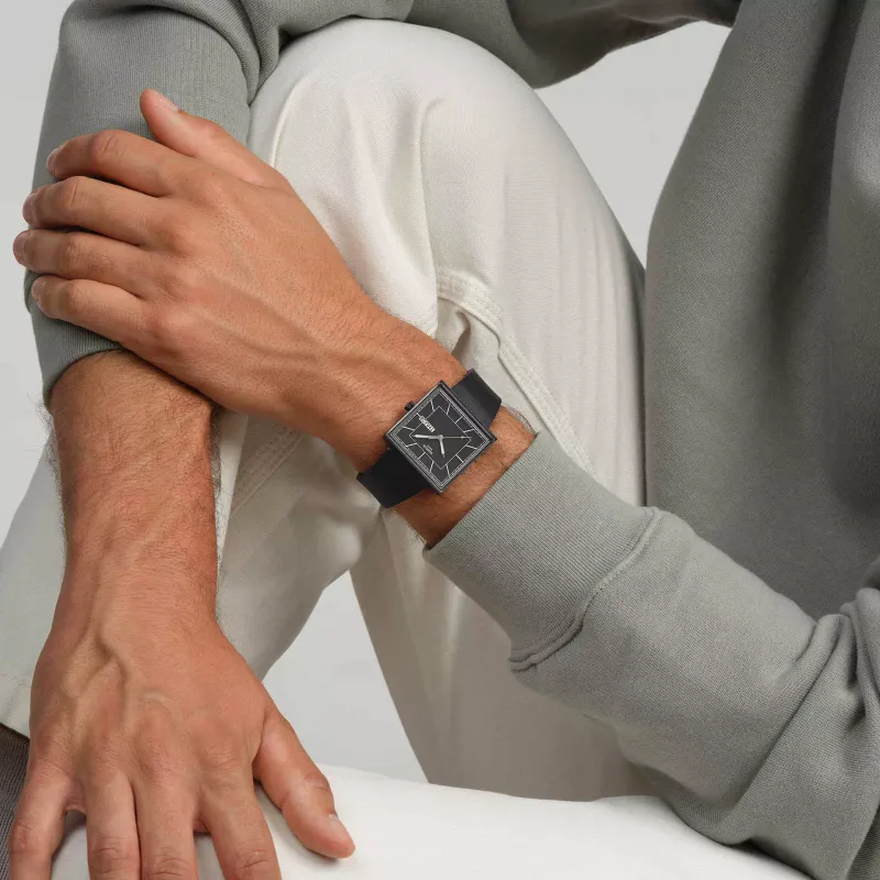 Swatch WHAT IF…BLACKAGAIN? SO34B701