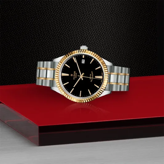 Tudor Style M12513-0005