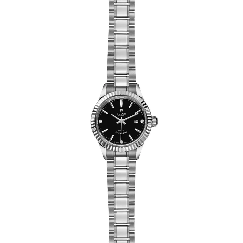 Tudor Style M12110-0009