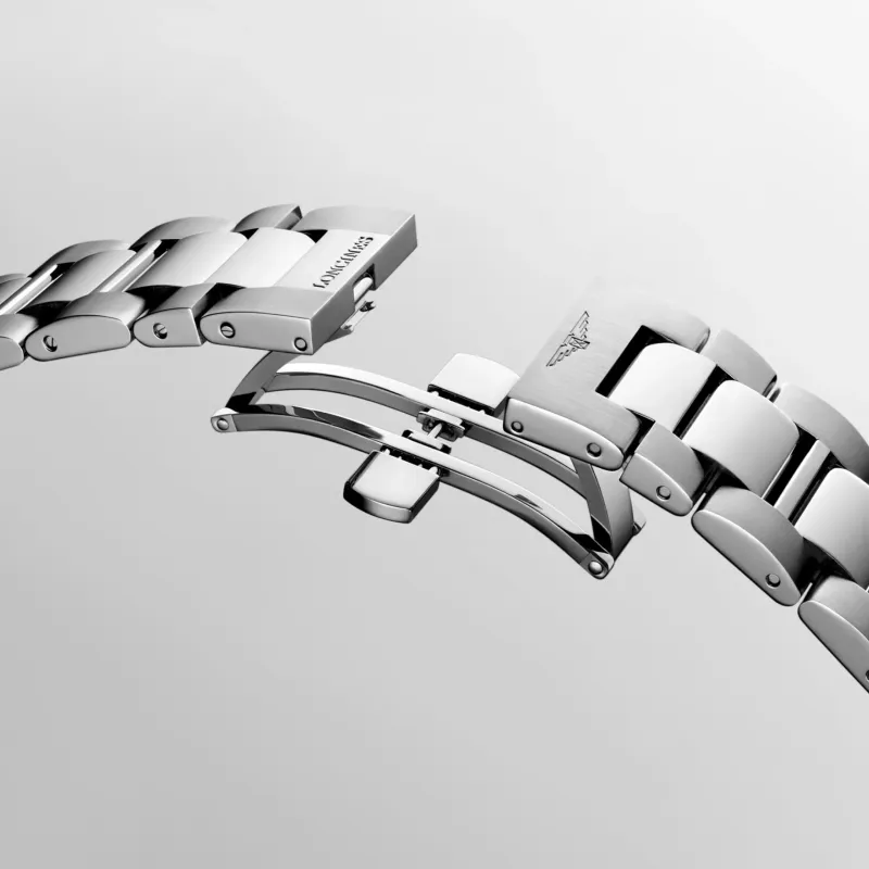 Longines Conquest L37594586