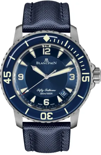Imagem Blancpain Fifty Fathoms azul Data Titanio