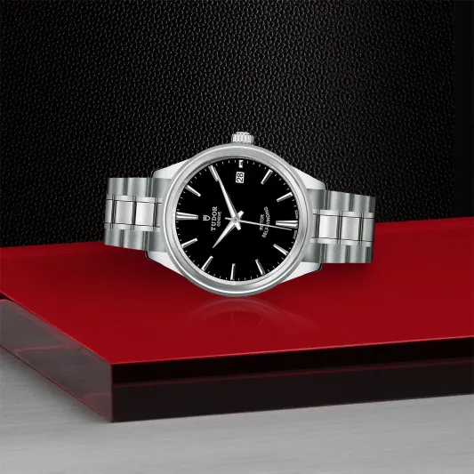 Tudor Style M12500-0002