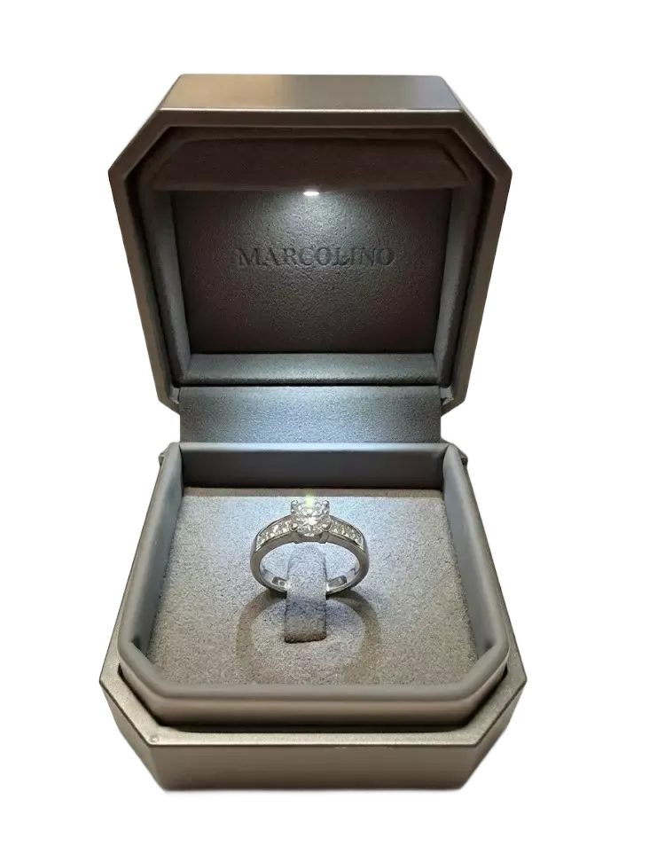Image White Gold Ring with Diamonds