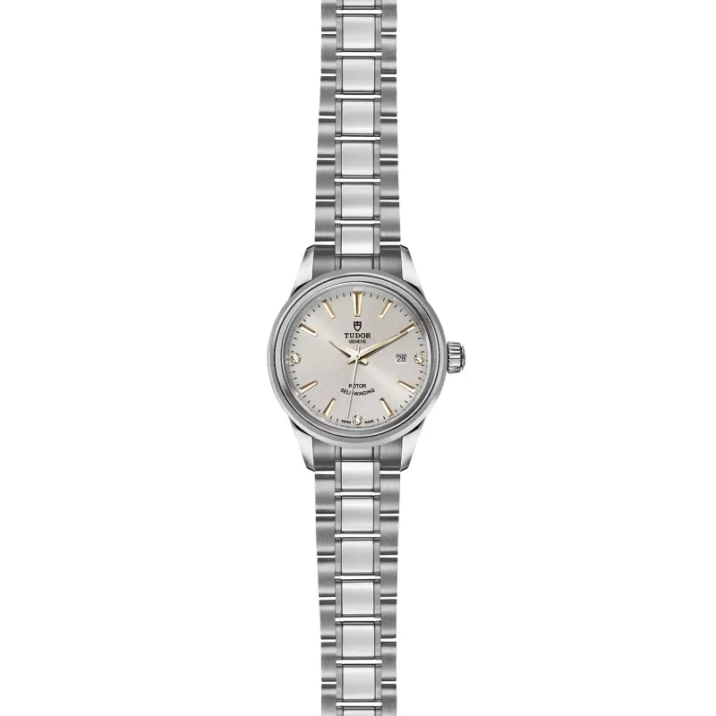 Tudor Style M12100-0019