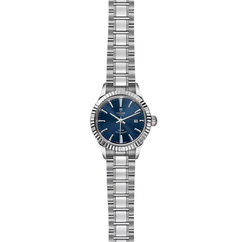 Tudor Style M12110-0013