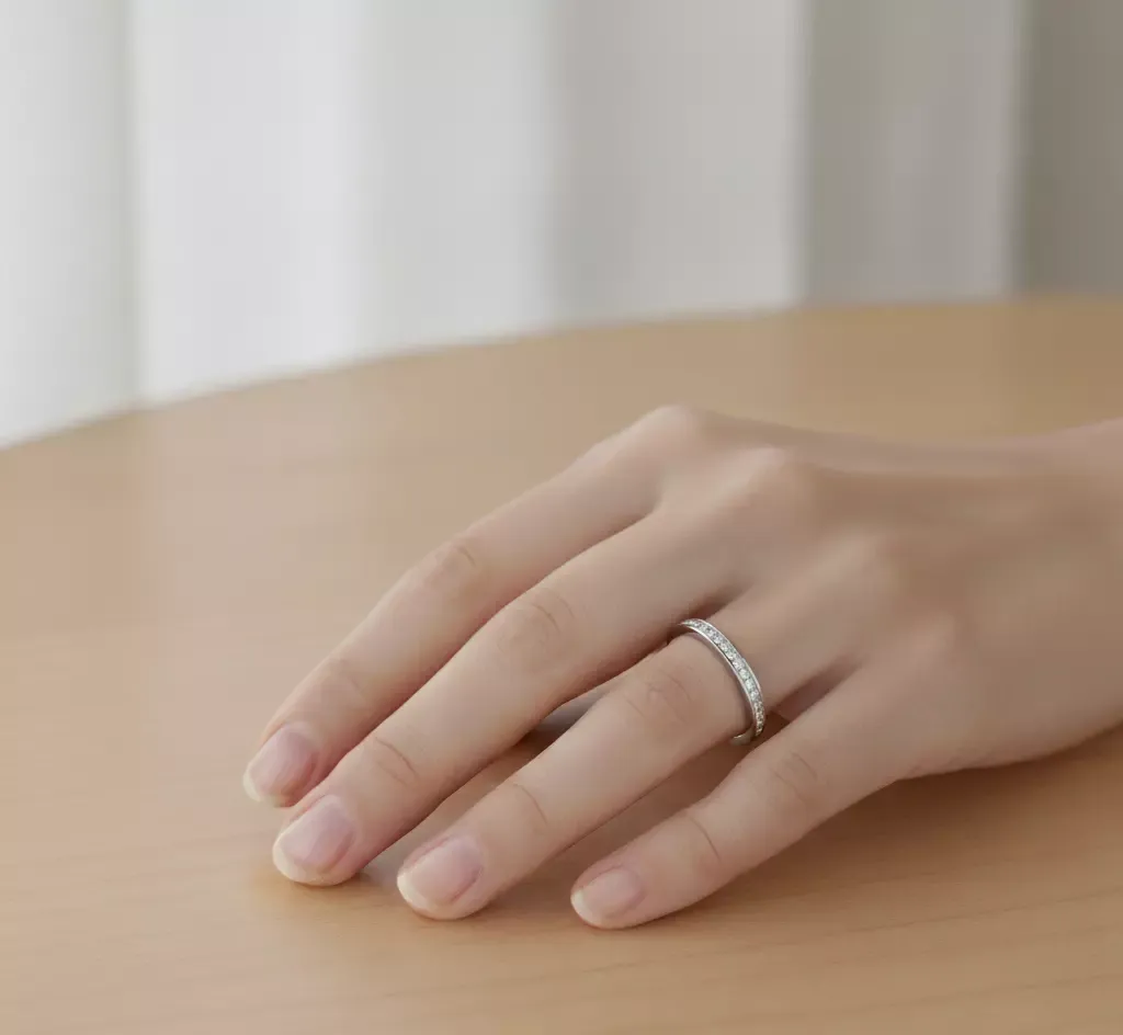 Image White Gold Ring with Diamonds