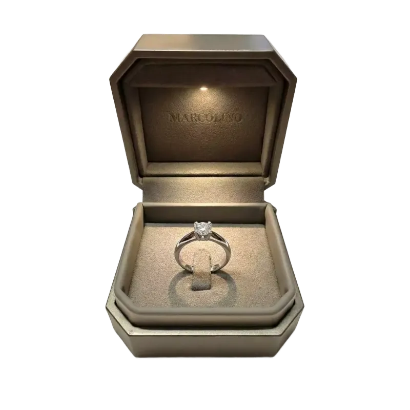 Marcolino Anel Solitário Ouro Branco com Diamante AN202203