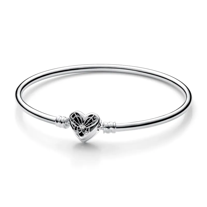 Pandora Sterling silver bangle with heart clasp and clear cubic zirc 592593C01-21
