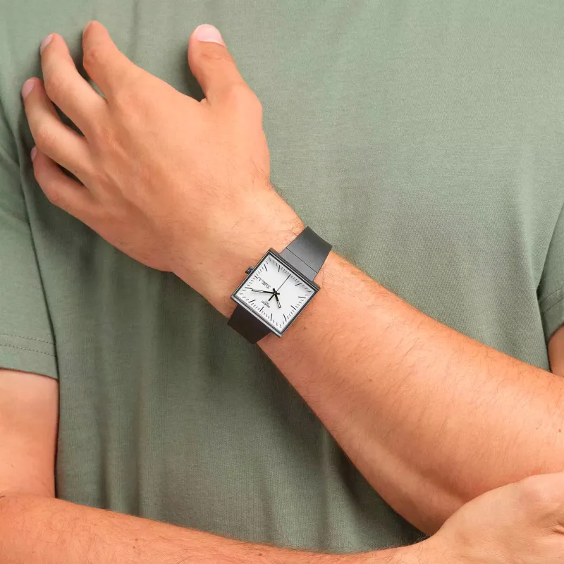 Swatch WHAT IF…BLACK? SO34B700
